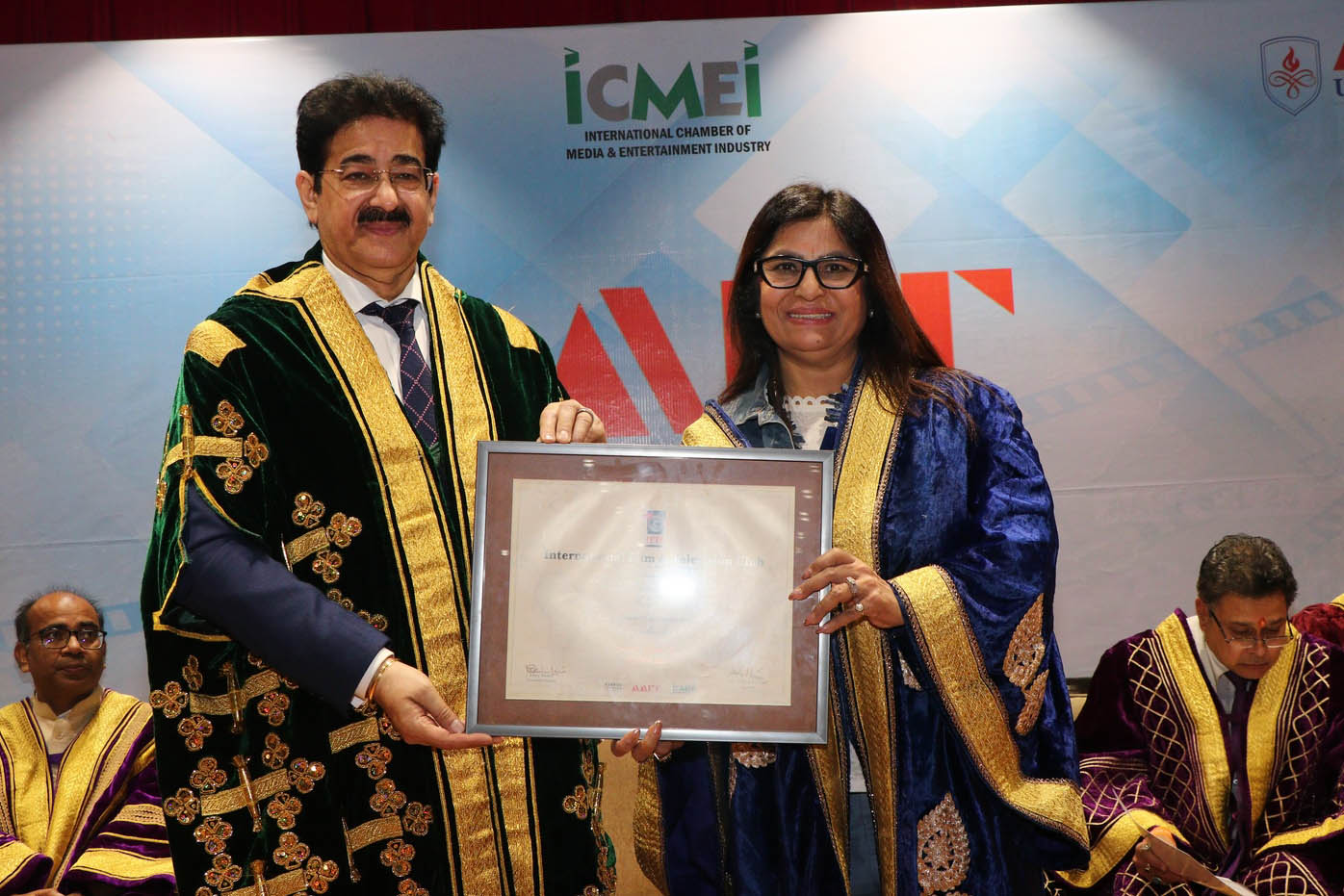 Dr. Urvashi Agarwal ‘Urvi